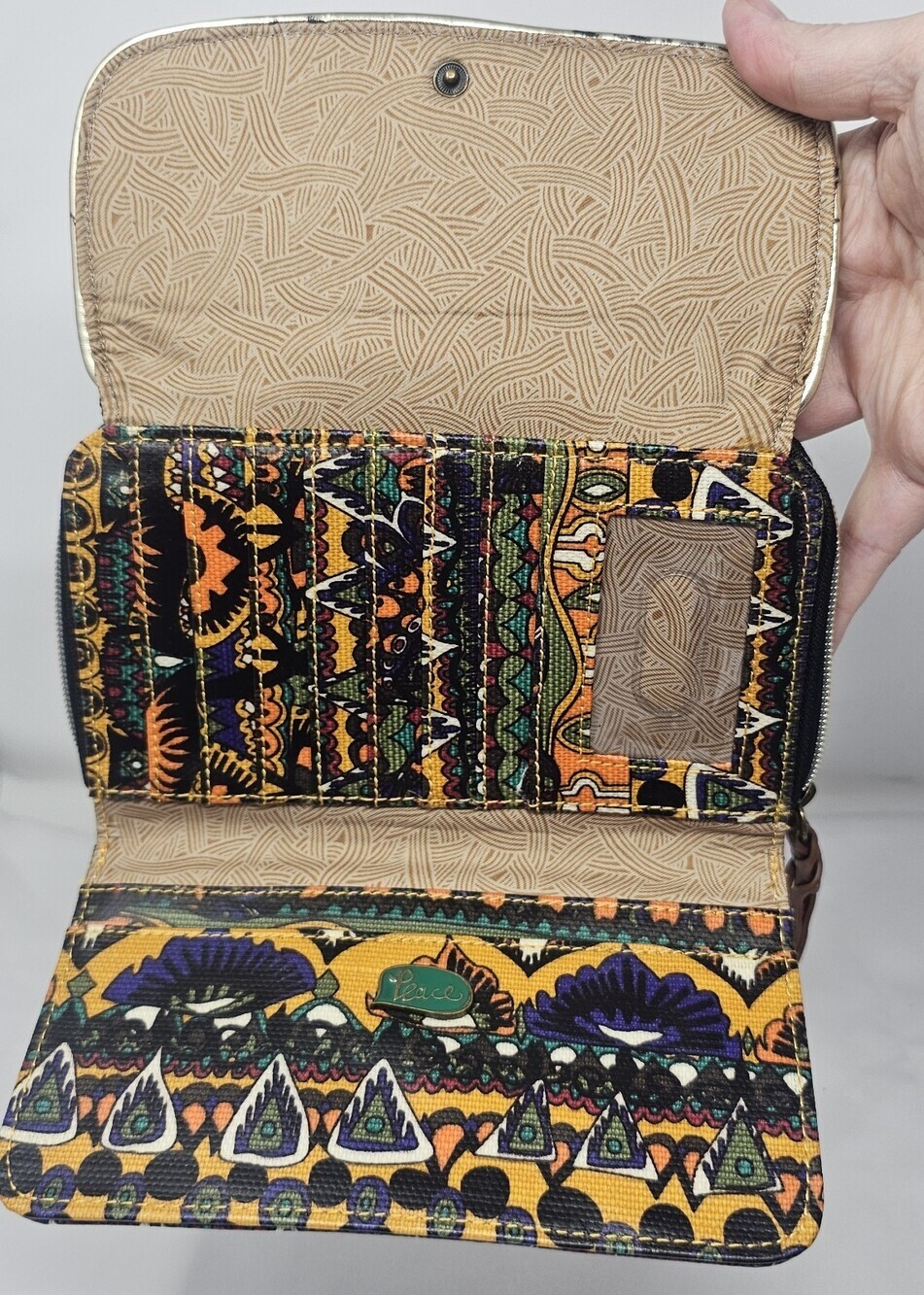 Sakroots Women's Boho Artist Circle XL Wallet Trifold Zip Around Clutch NWOT - Picture 5 of 10